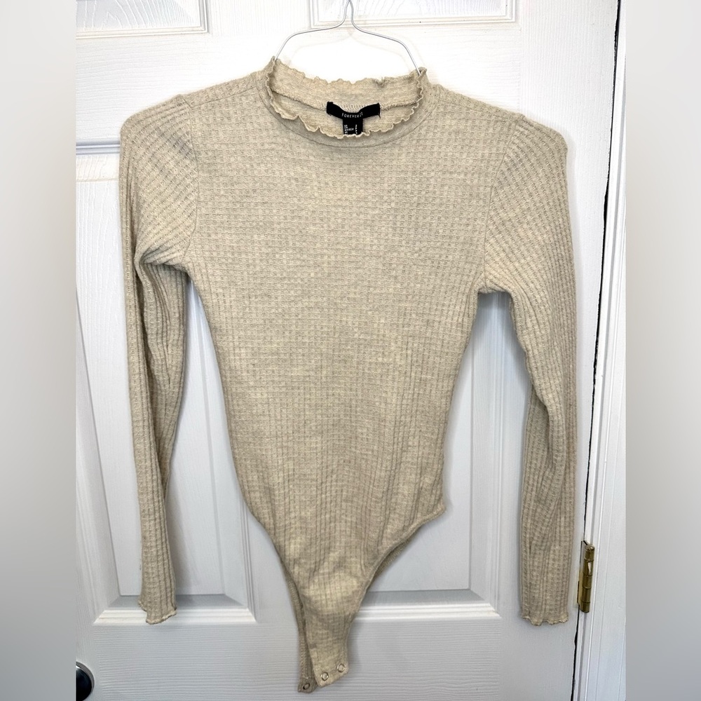 NWT - Forever 21 long sleeve bodysuit - oatmeal color. Size Small